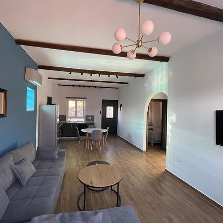 Q Apartments Molyvos Митимна Экстерьер фото