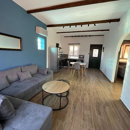 Q Apartments Molyvos Митимна Экстерьер фото