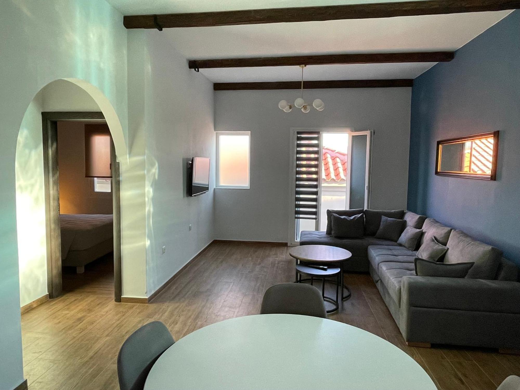 Q Apartments Molyvos Митимна Экстерьер фото